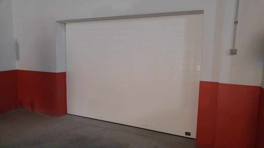 puerta de garaje automática en sevilla
